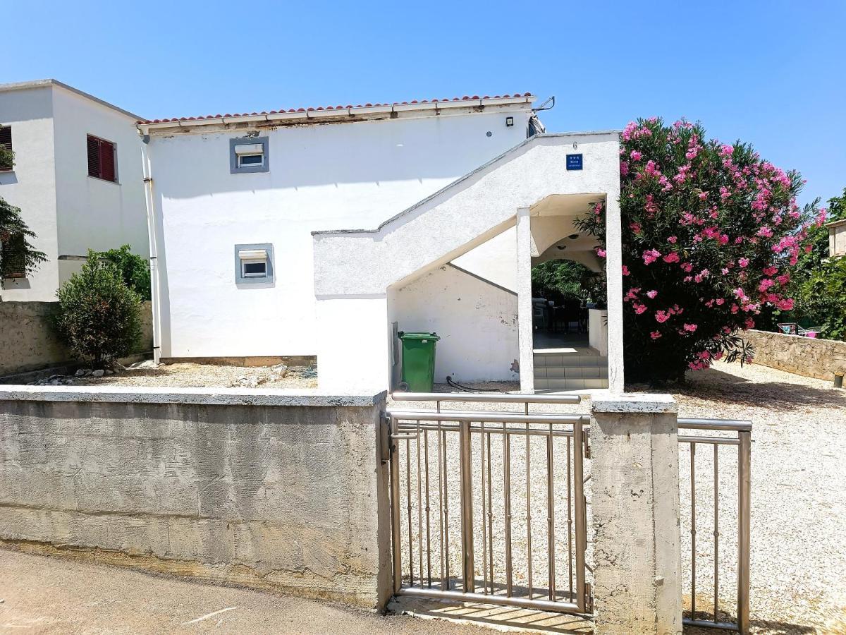 Apartamento Babic 50 Meters From The Vir